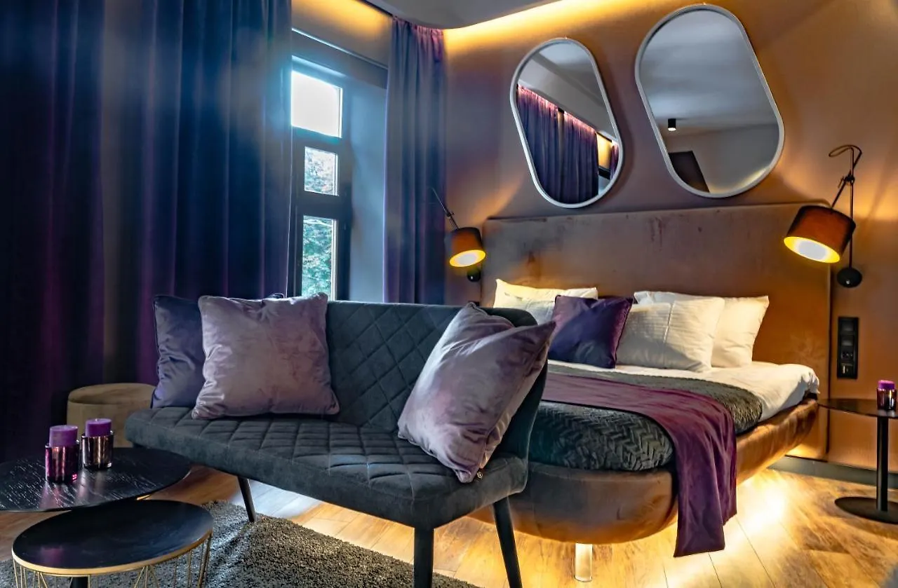 Luxury Upscale Apartments On 18 M Zhitomirska Kyiv