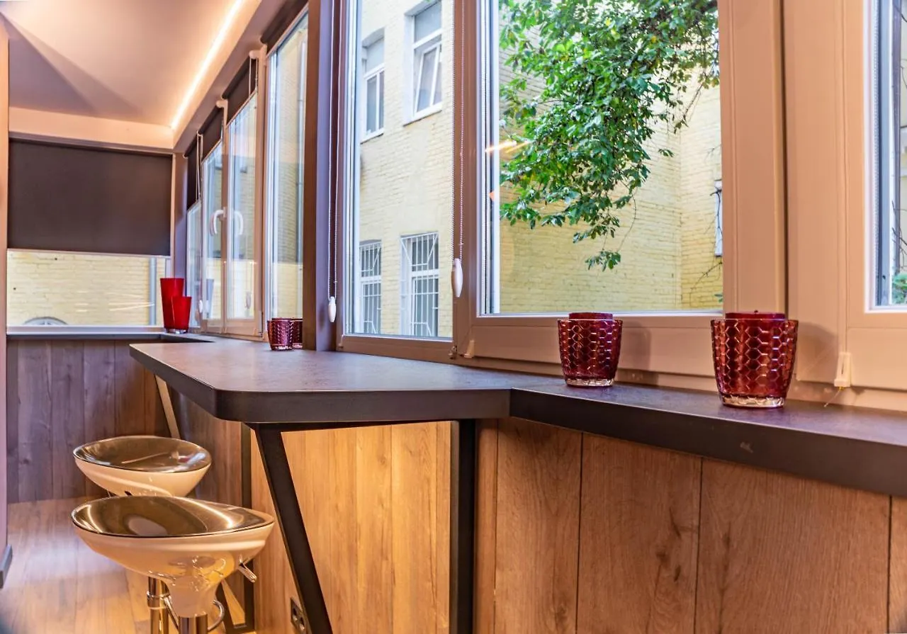 Luxury Upscale Apartments On 18 M Zhitomirska Kyiv