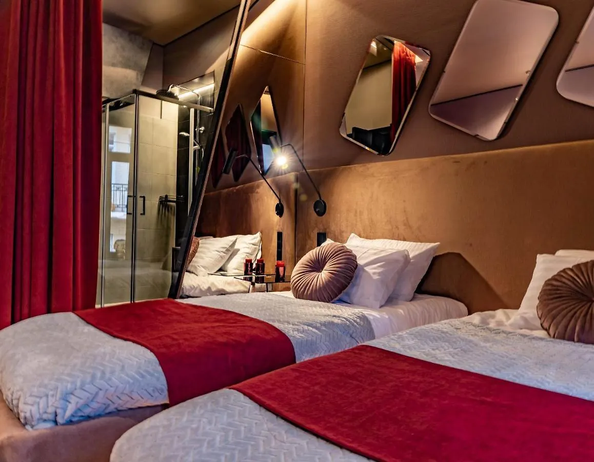 Luxury Upscale Apartments On 18 M Zhitomirska Kyiv