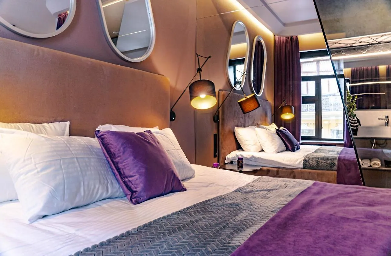 Luxury Upscale Apartments On 18 M Zhitomirska Kyiv