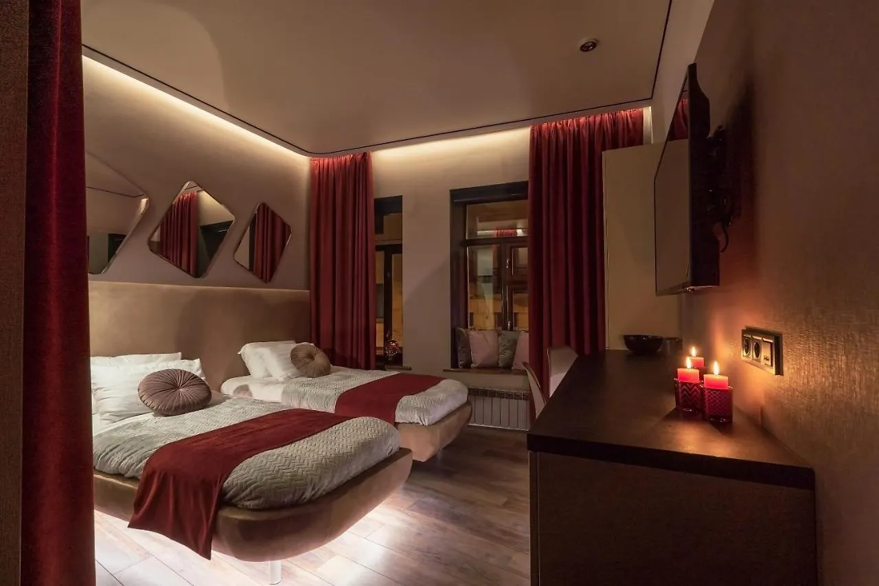 Luxury Upscale Apartments On 18 M Zhitomirska Kyiv
